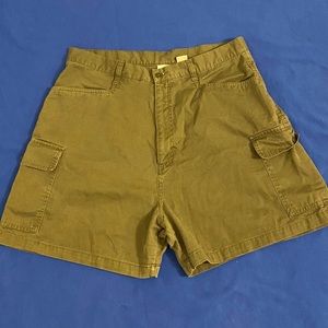 High waisted Army Green Cargo Shorts